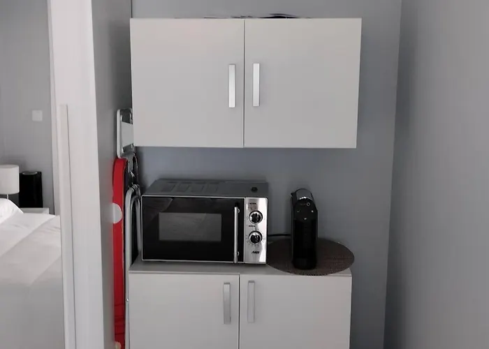 'a Bucha' By The Cliff Coast *